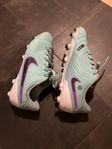 Nike Tiempo fotbollsskor strk 36