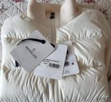 Moncler Cardigan, storlek L, kvitto finns