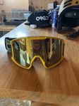 Oakley Glasögon/Sweet Protection Hjälm