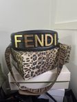 Fendi väska