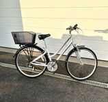 Giant Damcykel 24 xvl med cykelkorg 