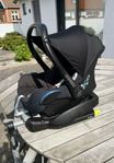 Babyskydd MAXI-COSI CabrioFix inklusive isofix och solskydd