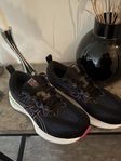 Helt nya Asics löparskor strl 40,5 