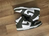 NIKE DUNK HIGH CARGO KHAKI