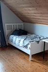 Hemnes sängstomme från IKEA