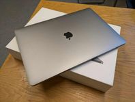 MacBook Pro 15-tums 2018 - Defekt (Skärm eller Grafik Kort)