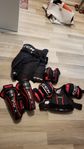 CCM youth ishockey starter kit och hockeyklubbor