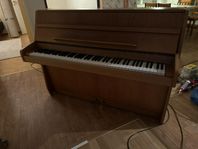 piano bortskänkes