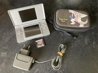 Nintendo DS Lite med Pokémon spel