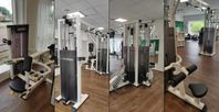 Komplett gym, styrkemaskiner i bra skick