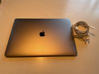 MacBook Pro. 15,4 tum, 16/500 GB