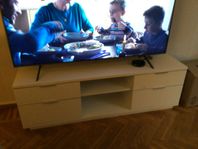 TV möbel 1.6 m lång, höjd 50 cm, bredd 40 cm