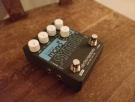 EHX Bass Mono Synth 