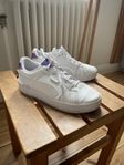 Fina Puma sneakers strl 35