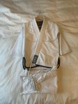 BJJ GI Barn (M1 - 120 cl) i nyskick.