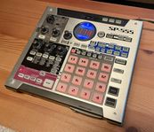 Roland SP-555 sampler med live-effekter och loop capture