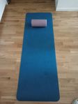 yoga mat and roller