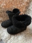 Uggs Bailey Button stl.27