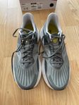 Saucony Tempus (som ny) stl 44.5