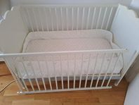 Spjälsäng bedside crib