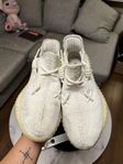 Yeezy’s White sz 9 / 42 2/3