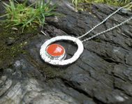 Carnelian och Silver Hängsmycke