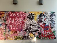 Stor canvas med Banksy motivet ”Love is all we need”