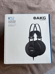 AKG K52