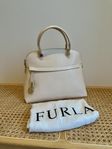 Furla piper medium!