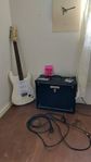 Squier Bullet Strat med Trem + Boss Katana 50 MkII