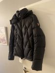 Moncler Grenoble dunjacka