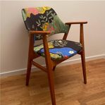 Vintage Teak Karmstol 1900-tal. Tyg Josef Frank ”Anakreon