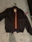 alpha industries bomber jacka