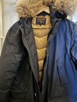 Woolrich, mörkblå vinterjacka 