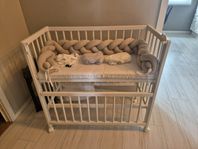 bedside crib