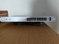 Ubiquiti UniFi US-24 PoE Switch