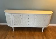 Sideboard Axet i gustaviansk still 