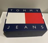 95% new Tommy Hilfiger shoes