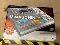 Native Instruments Maschine Studio + Komplete Ultimate 10 