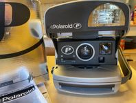 Polaroid 600 instant camera 