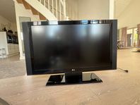 TV. LCD, LG 47", HDMI