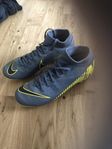 Footbollsskor Nike Mercurial stl 38 