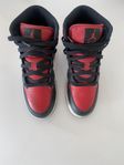 Air Jordan Red Stl: 40 (med kartong)