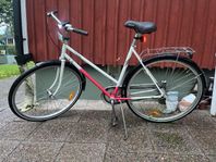 Monark 3 vxl dam 28 ” cykel , vit å rosa 90 tal