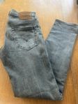 Levis jeans storlek 27/32