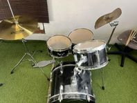 Trumset (barn) med Zildjian Hi hat (vuxen)