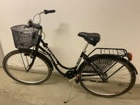 Svart Damcykel med växlar