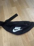 Nike bältesväska/waistpack mycket fint skick 