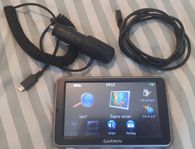 GPS Garmin Nüvi 2450 + kablar