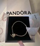 Pandora Moments Heart T-stav Ormkedjearmband